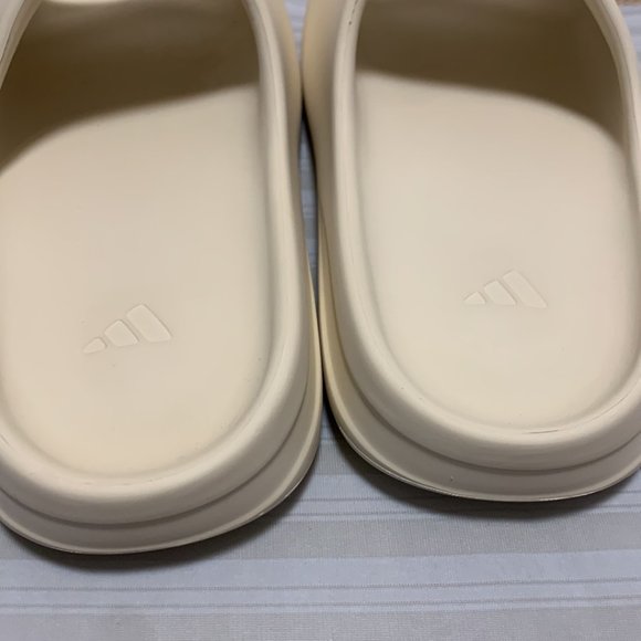 Adidas Yeezy Slide Bone main image 4